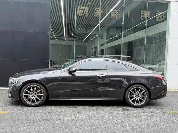 Mercedes-Benz E-Class 2023