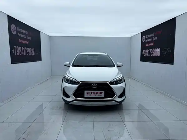 Toyota Yaris L 2022