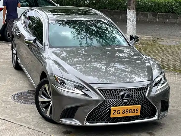 Lexus LS 2019