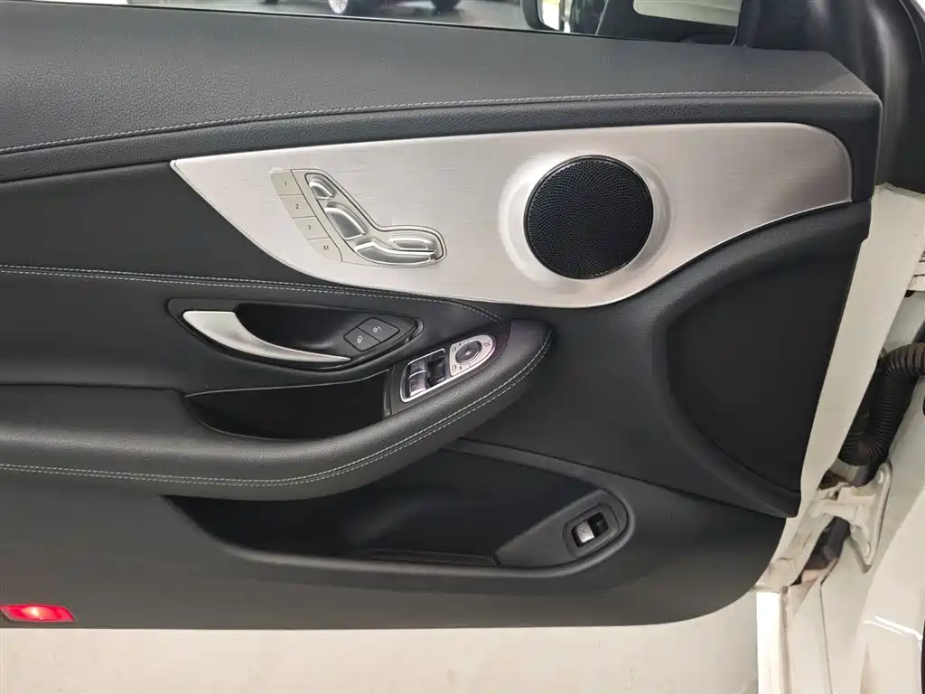 Mercedes-Benz C-Class 2020 — фото 17