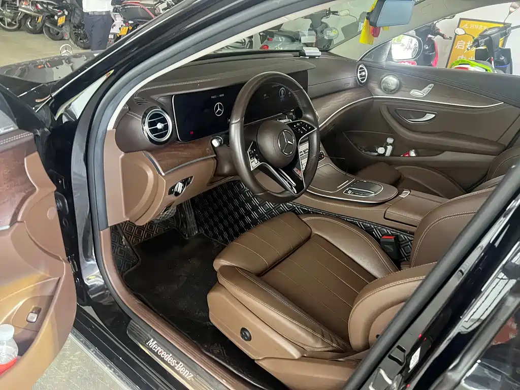 Mercedes-Benz E-Class 2023