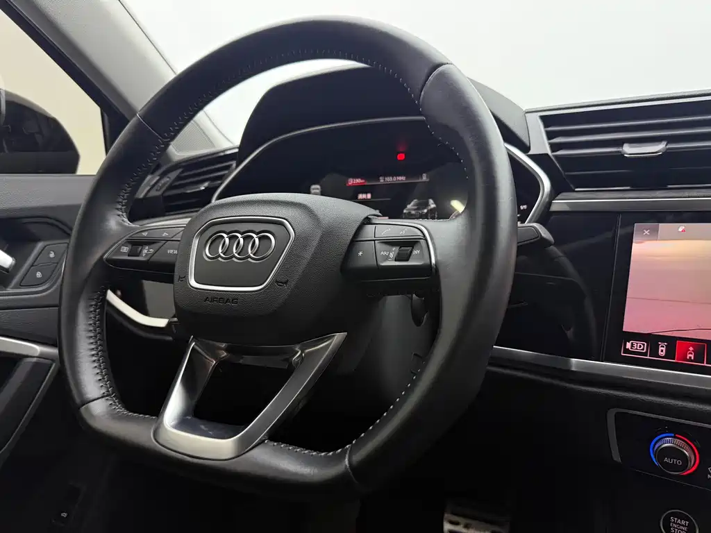 Audi Q3 2022 — фото 11