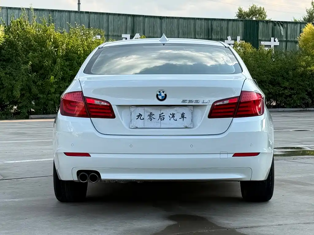 BMW 5 Series 2012
