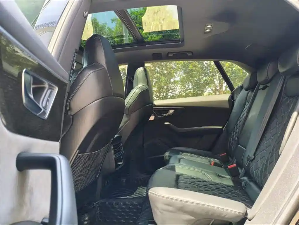 Audi Q8 2021
