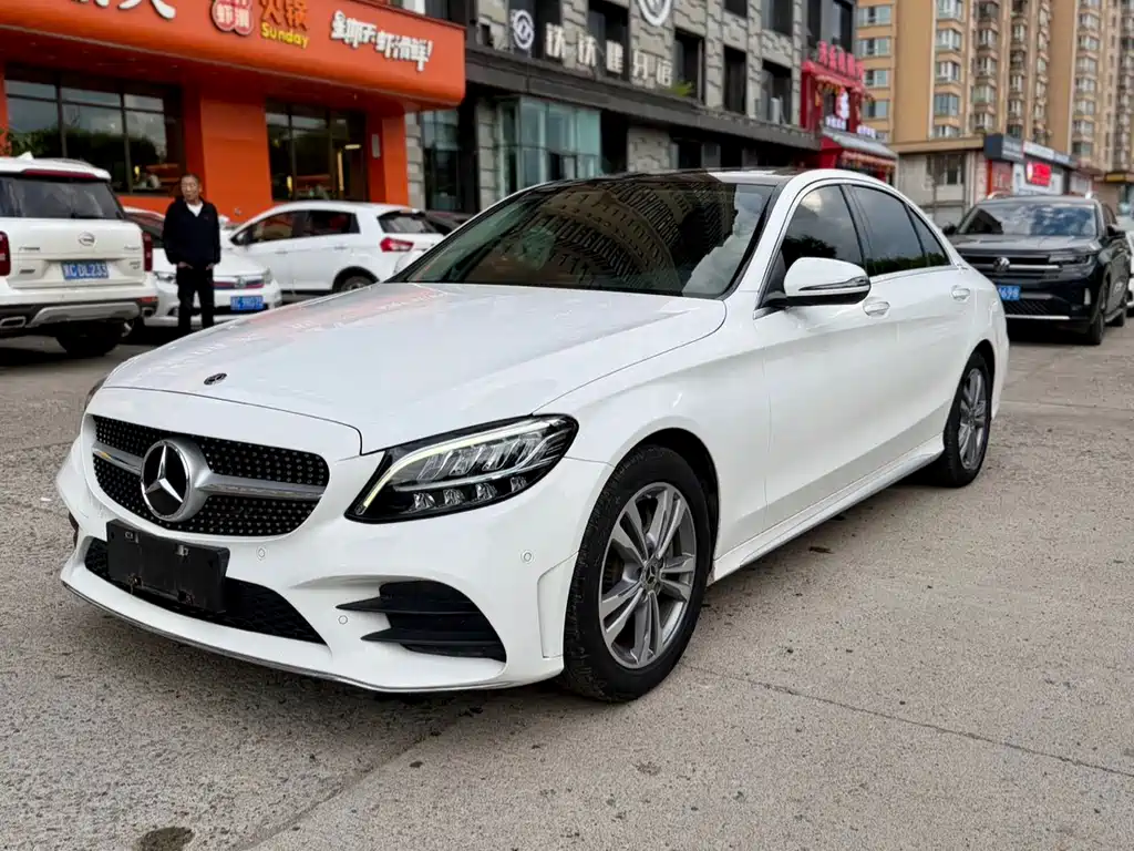 Mercedes-Benz C-Class 2021