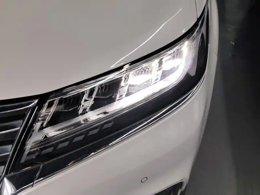 Roewe RX5 New Energy 2019 — фото 5