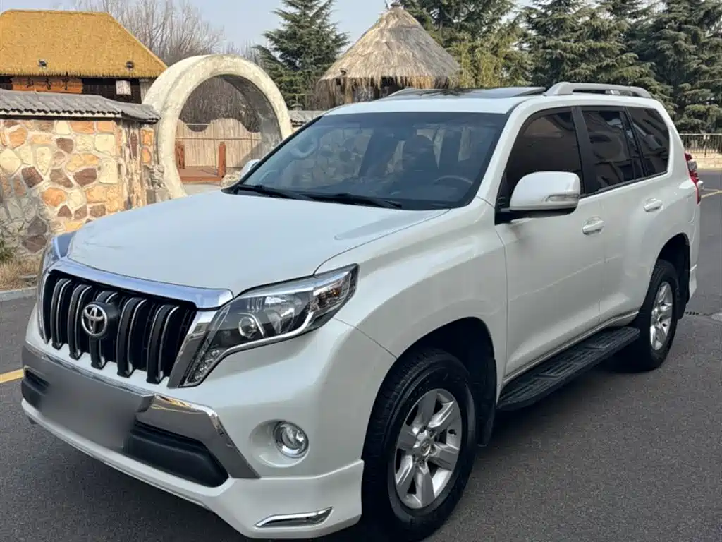 Toyota Prado 2015 — фото 7
