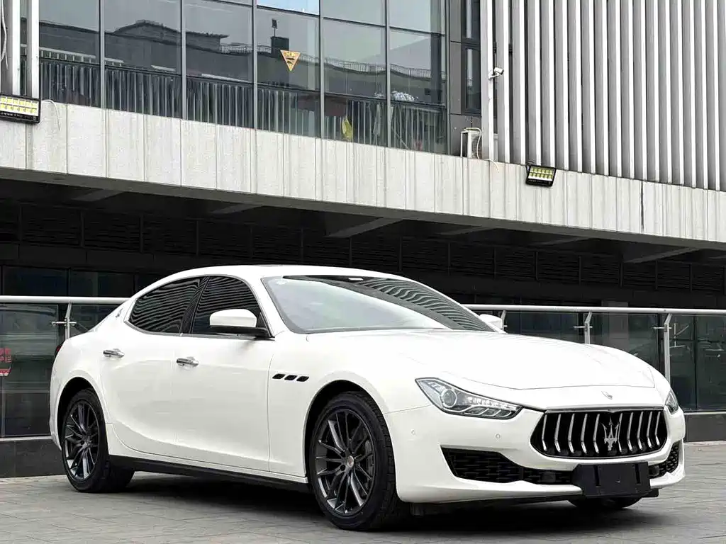 Maserati Ghibli 2021 — фото 3