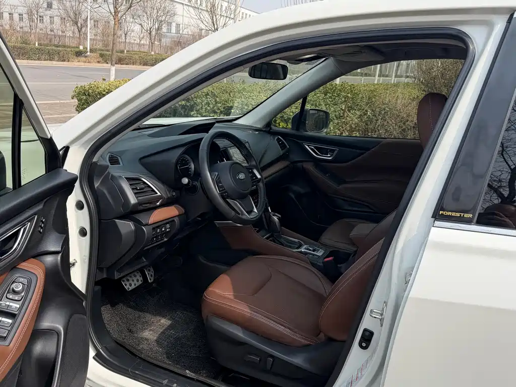 Subaru Forester 2020 — фото 4