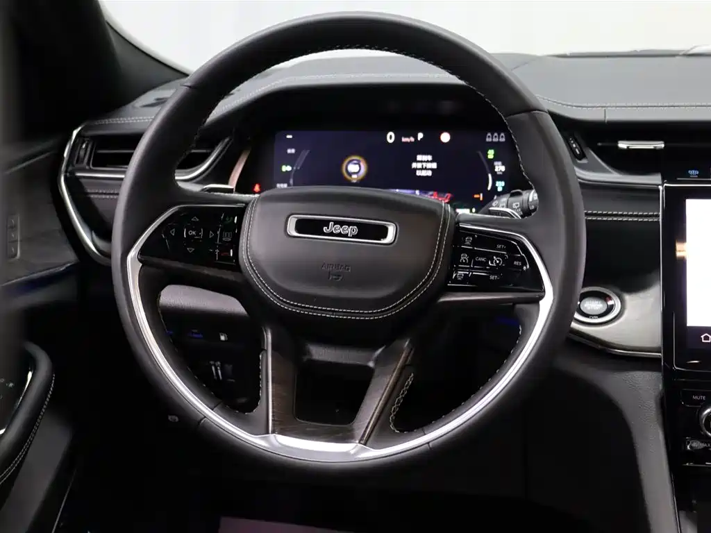 Jeep Grand Cherokee 4xe 2025 — фото 12