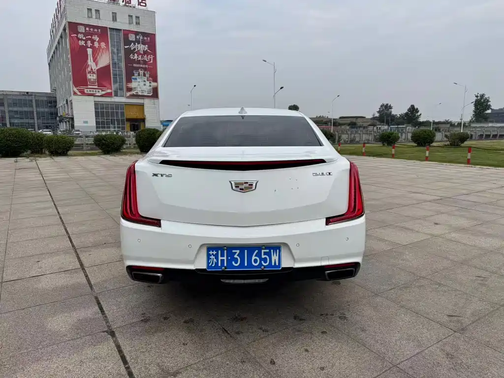 Cadillac XTS 2018 — фото 8