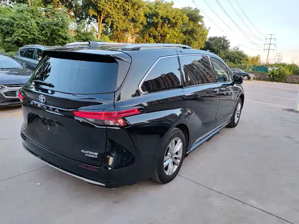 Toyota Sienna 2022