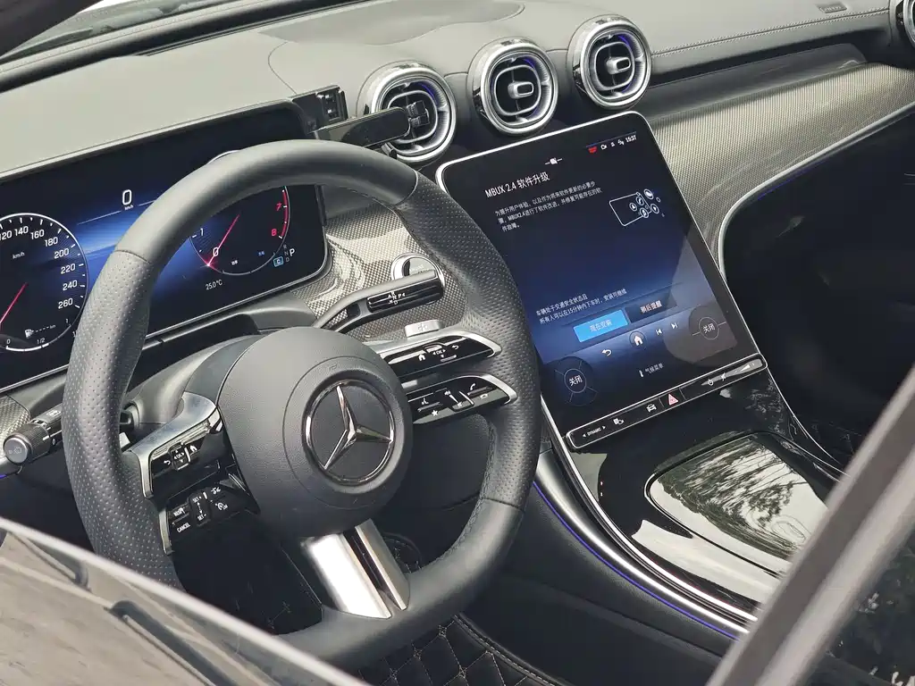 Mercedes-Benz C-Class 2023 — фото 11