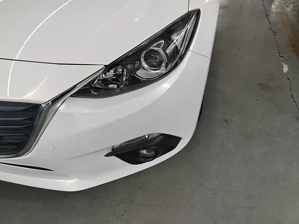 Mazda 3 Axela 2015 — фото 24