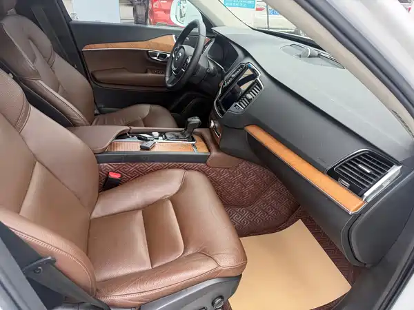 Volvo XC90 2020