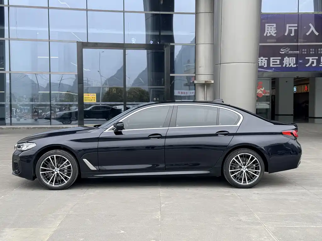 BMW 5 Series 2023