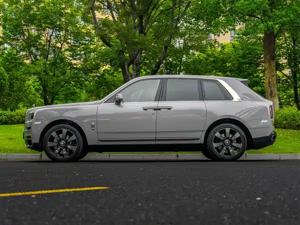 Rolls-Royce Cullinan 2022