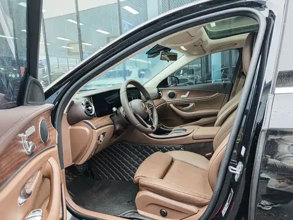 Mercedes-Benz E-Class 2023