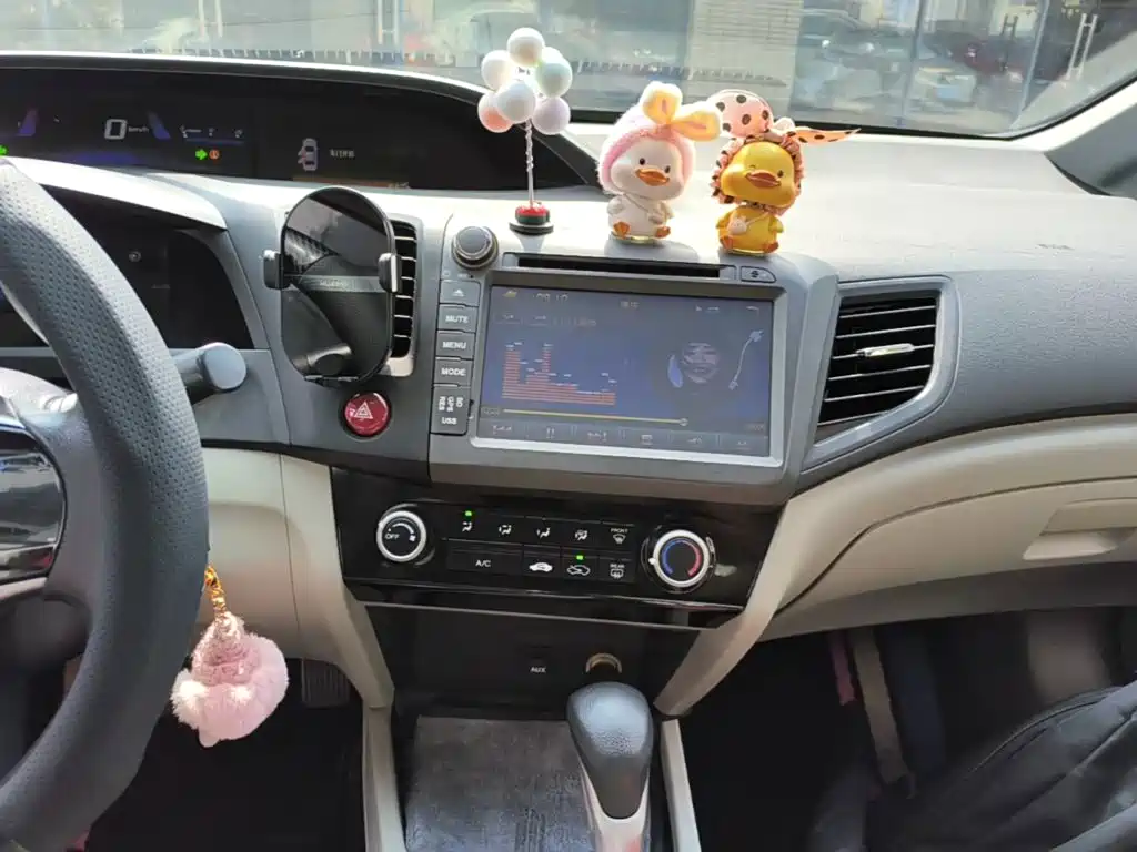 Honda Civic 2015 — фото 13