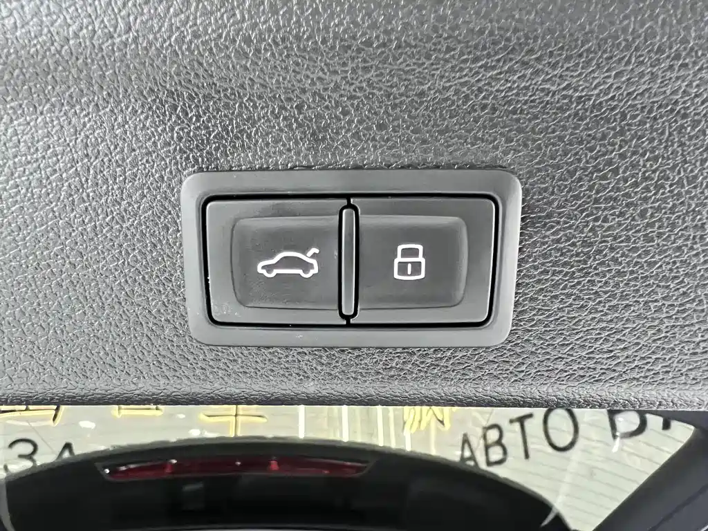 Audi Q3 2022 — фото 18