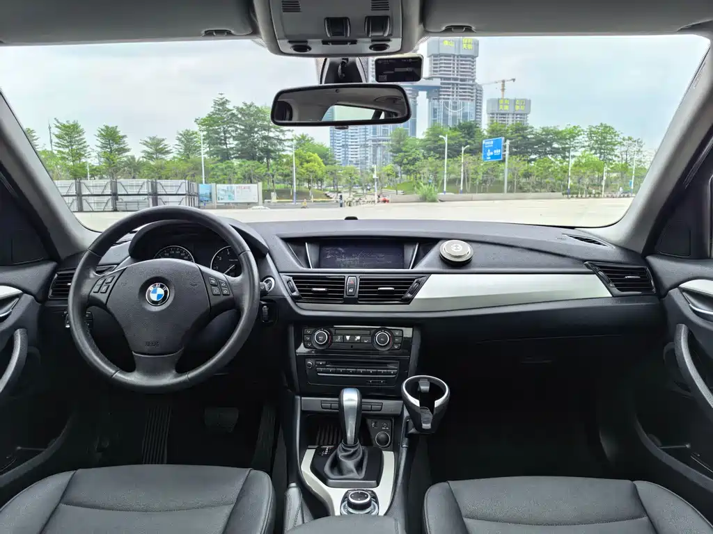 BMW X1 2014 — фото 14