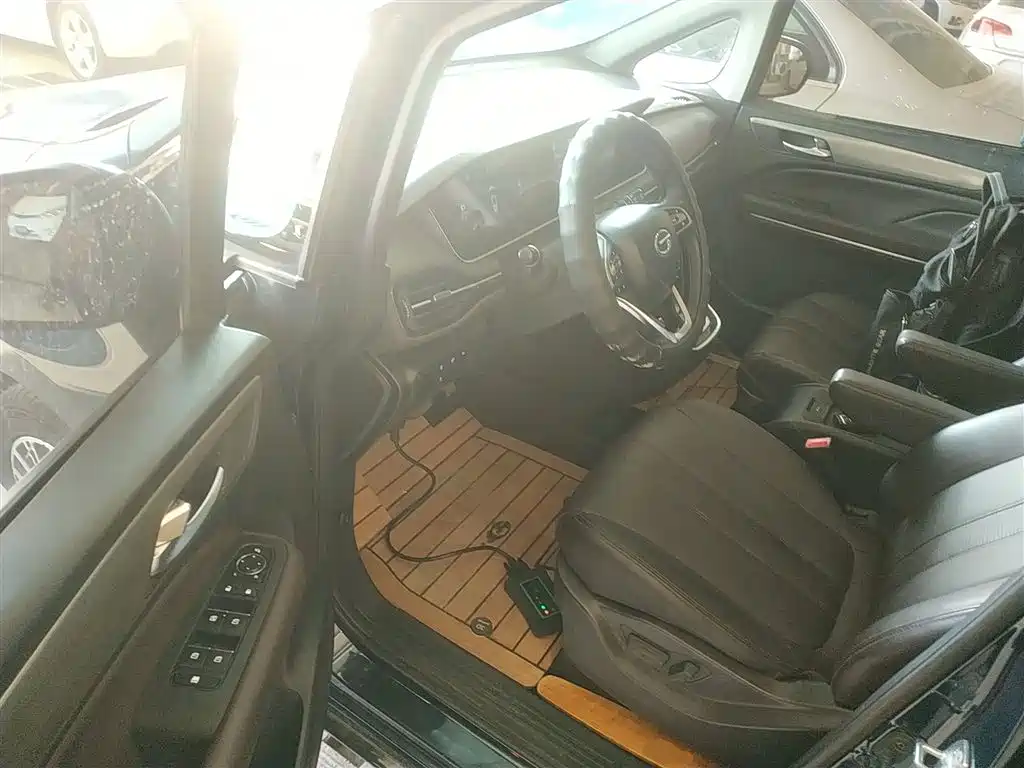 GAC Motor Trumpchi M6 2020 — фото 16