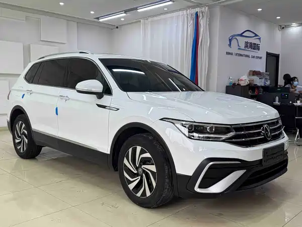 Volkswagen Tiguan L 2023
