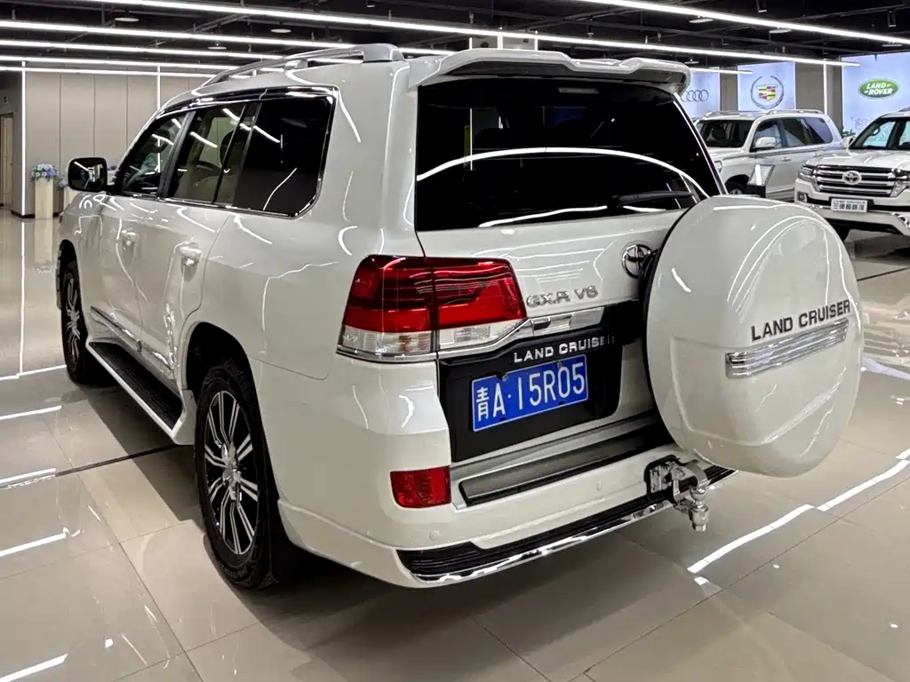 Toyota Land Cruiser 2020 — фото 3