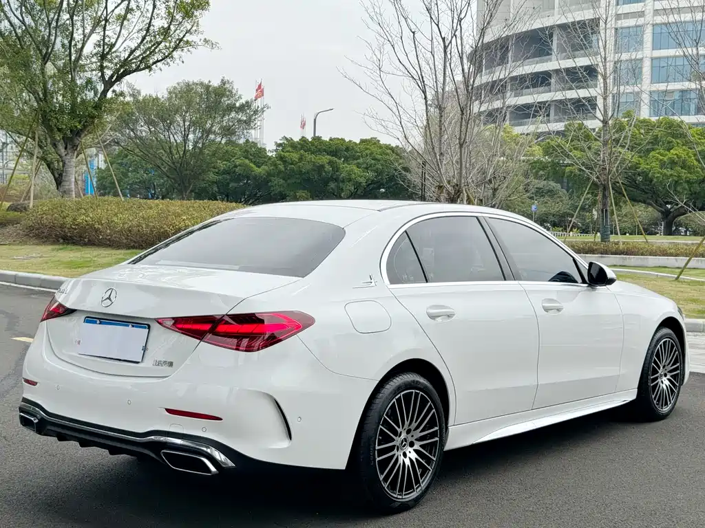 Mercedes-Benz C-Class 2023 — фото 18