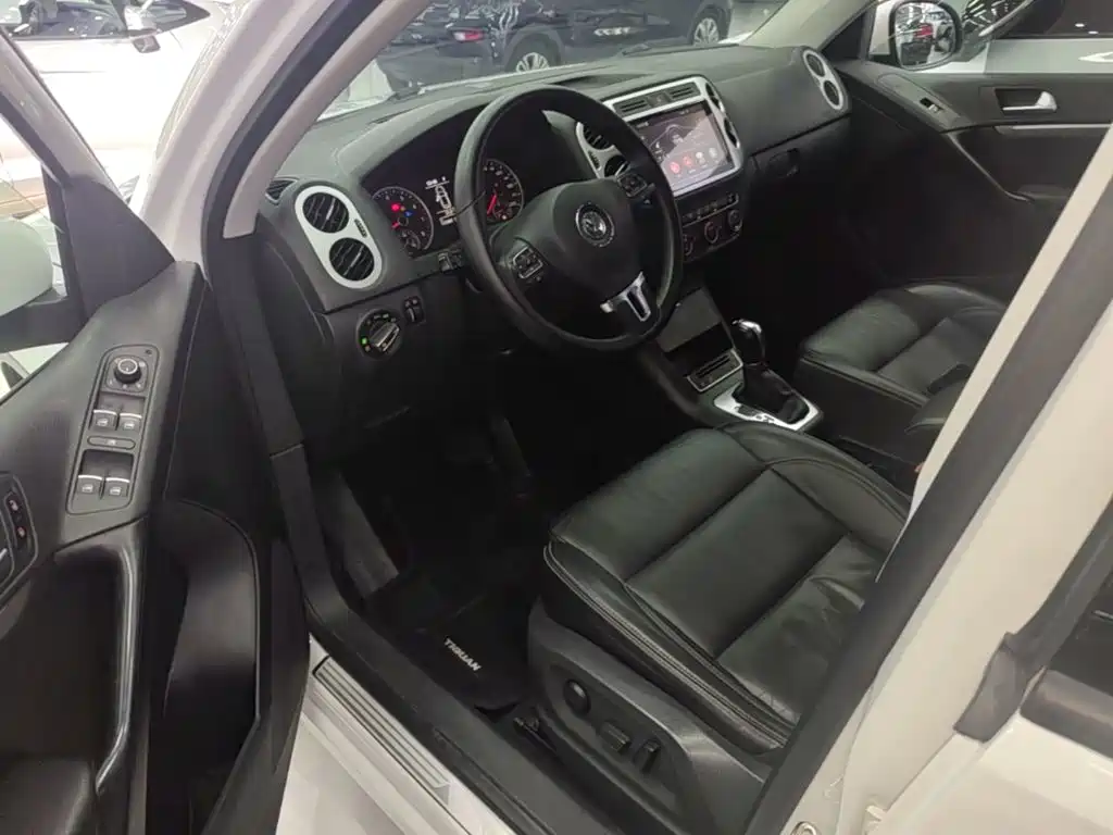 Volkswagen Tiguan 2018 — фото 16