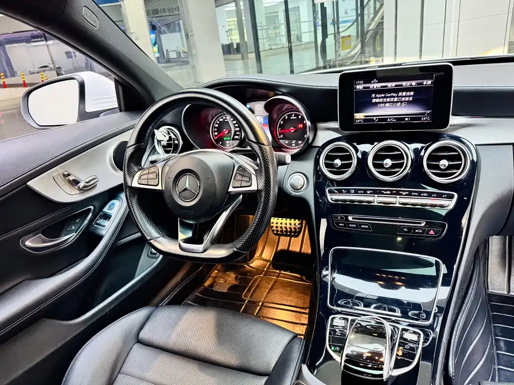 Mercedes-Benz C-Class 2018 — фото 15
