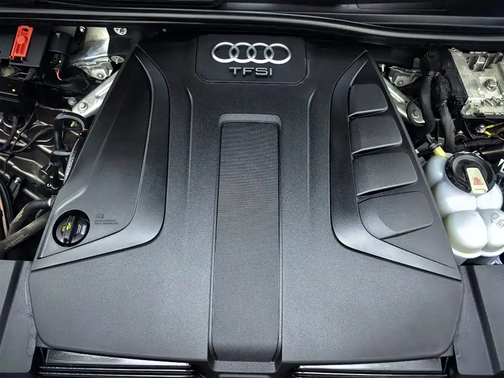 Audi Q7 2018 — фото 23