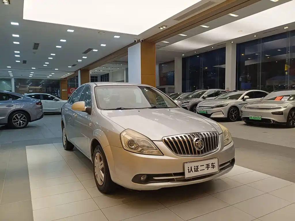 Buick Excelle 2013