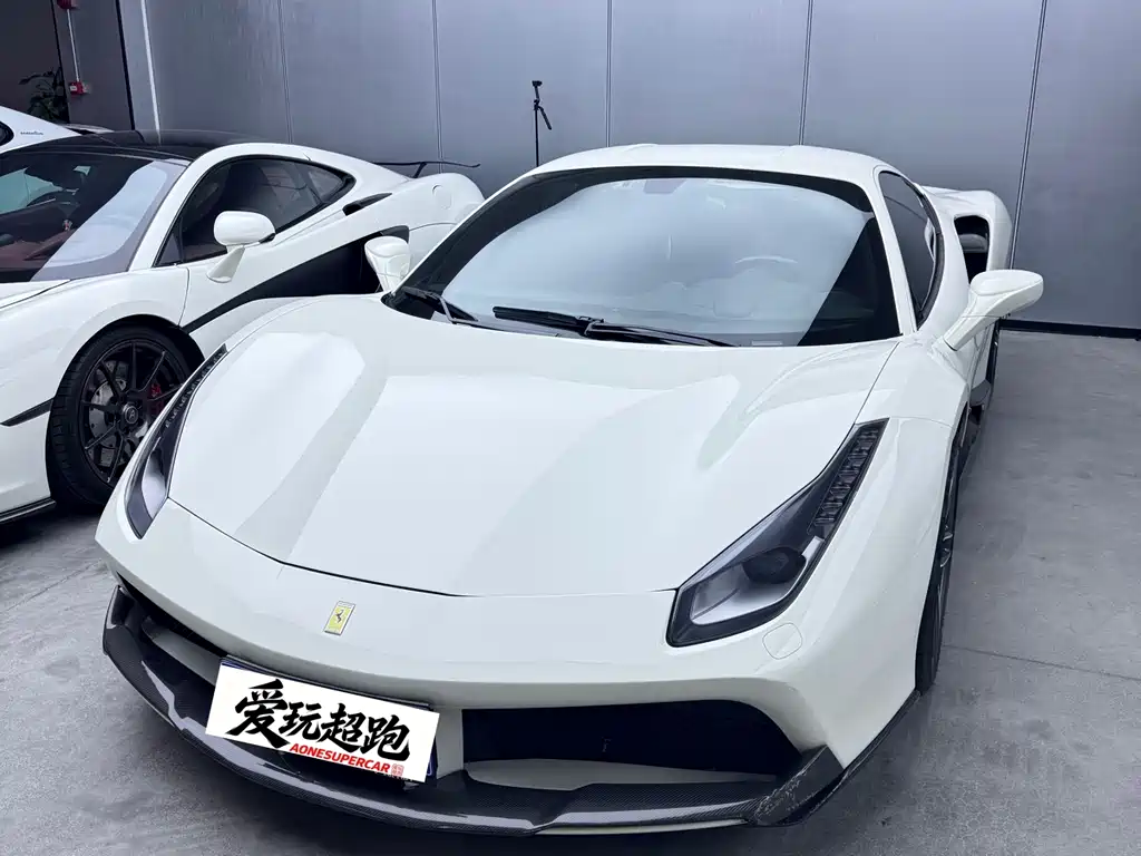 Ferrari 488 2019 — фото 1