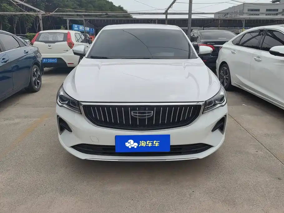 Geely Emgrand 2024