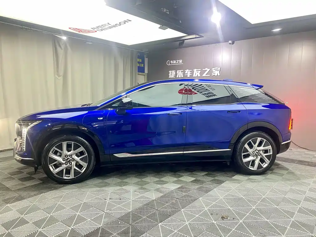 Cadillac IQ 2024