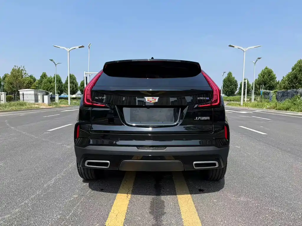 Cadillac XT4 2025 — фото 10