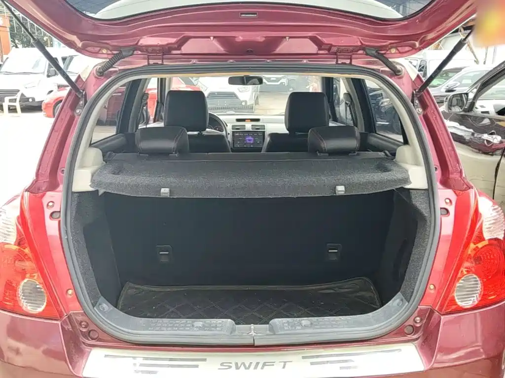 Suzuki Swift 2015 — фото 19
