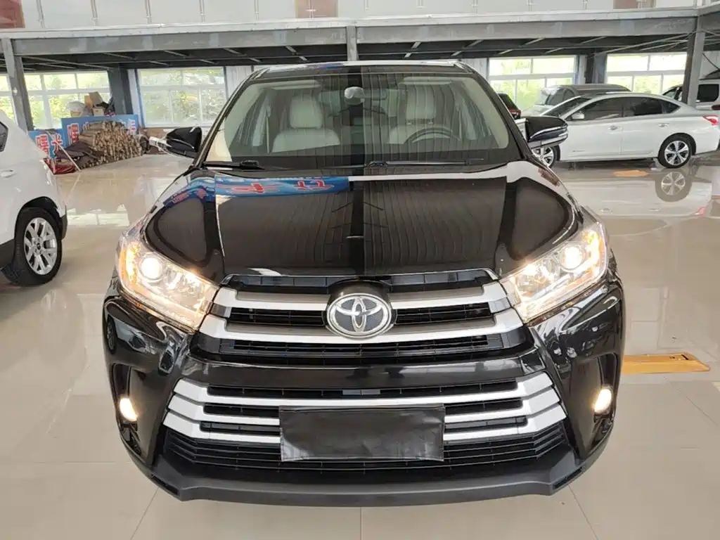 Toyota Highlander 2020 — фото 3
