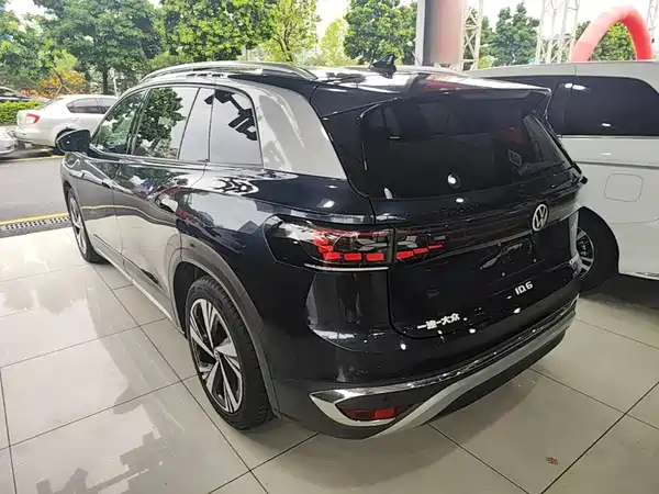 Volkswagen ID 6 CROZZ 2022
