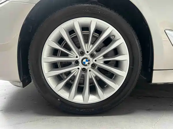 BMW 5 Series 2022