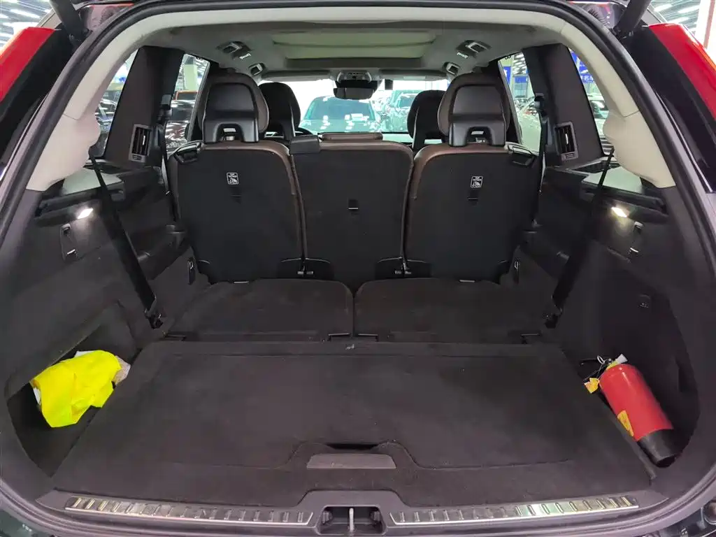 Volvo XC90 2020 — фото 15