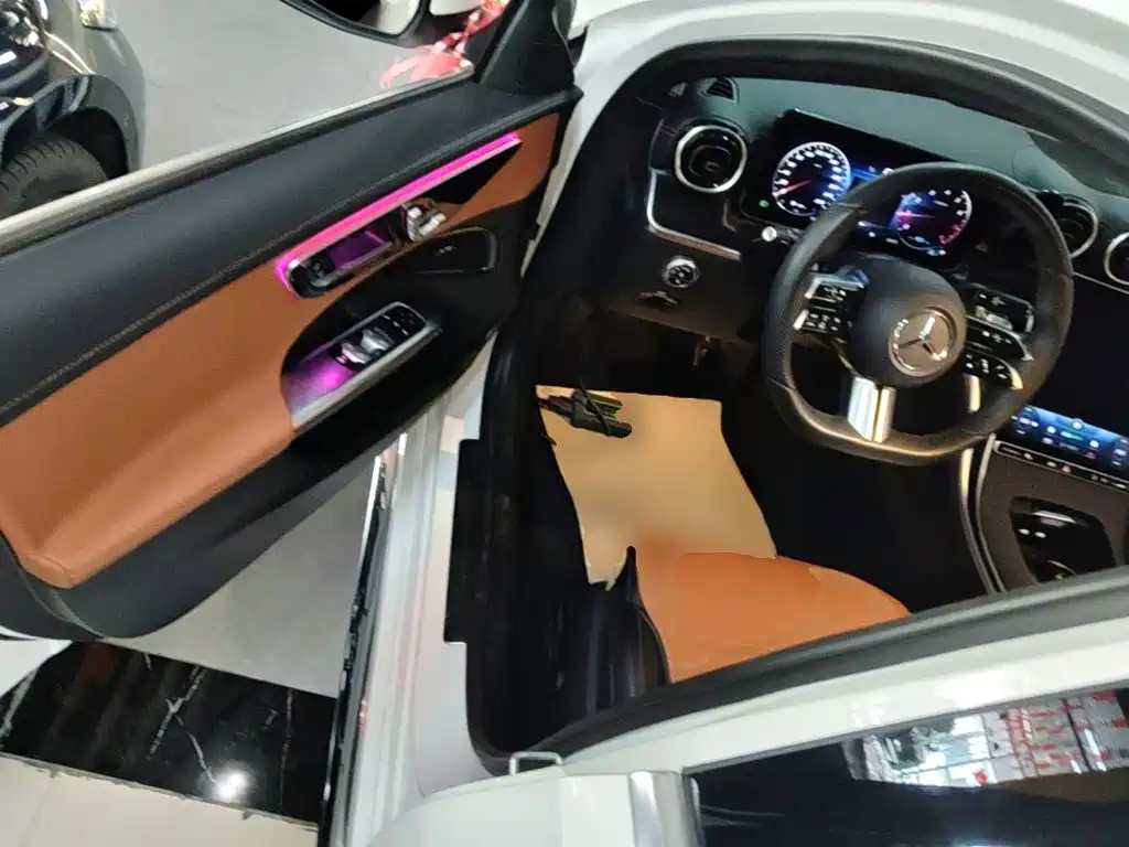 Mercedes-Benz C-Class 2022 — фото 16
