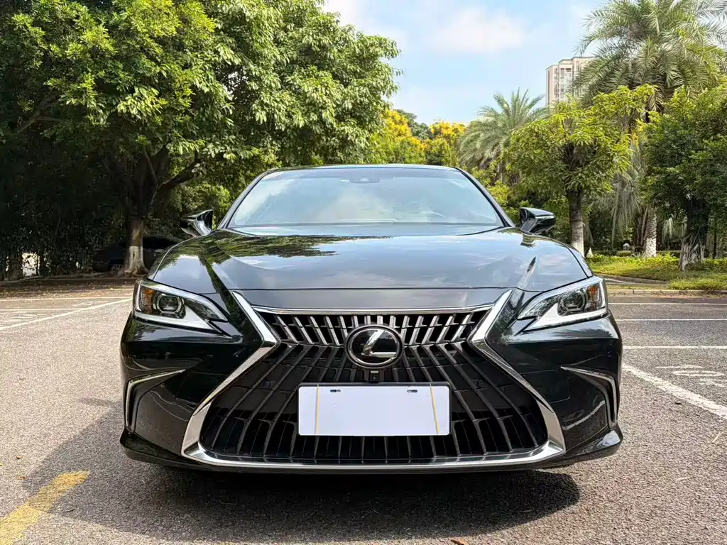 Lexus ES 2022 — фото 2