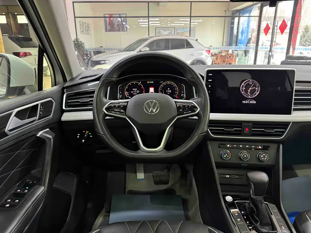 Volkswagen Tiguan L 2023 — фото 16