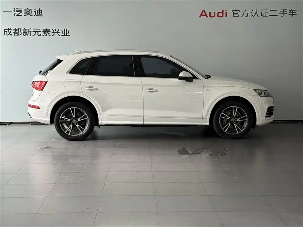 Audi Q5L 2018 — фото 3