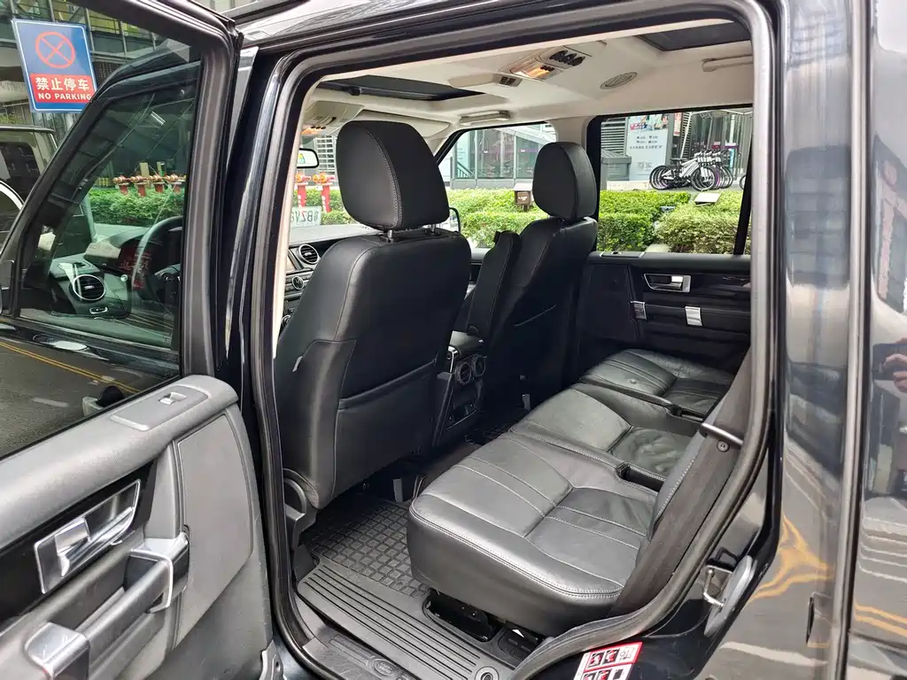 Land Rover Discovery 2012 — фото 20