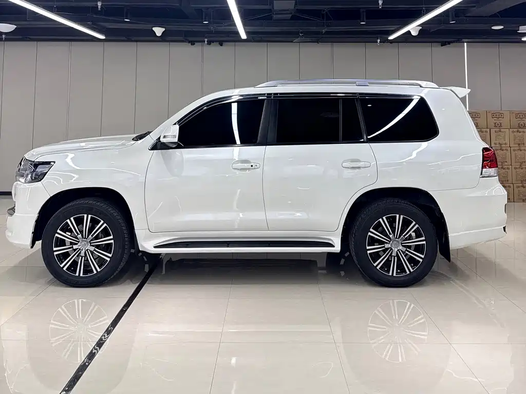 Toyota Land Cruiser 2016 — фото 2
