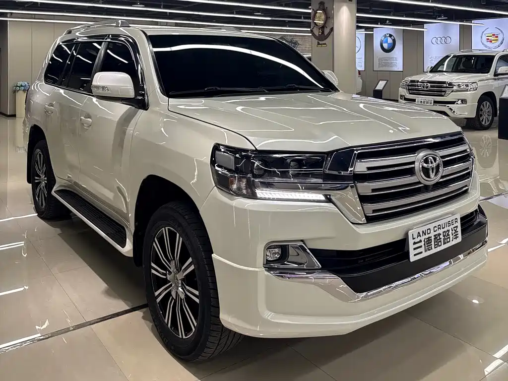 Toyota Land Cruiser 2016 — фото 6