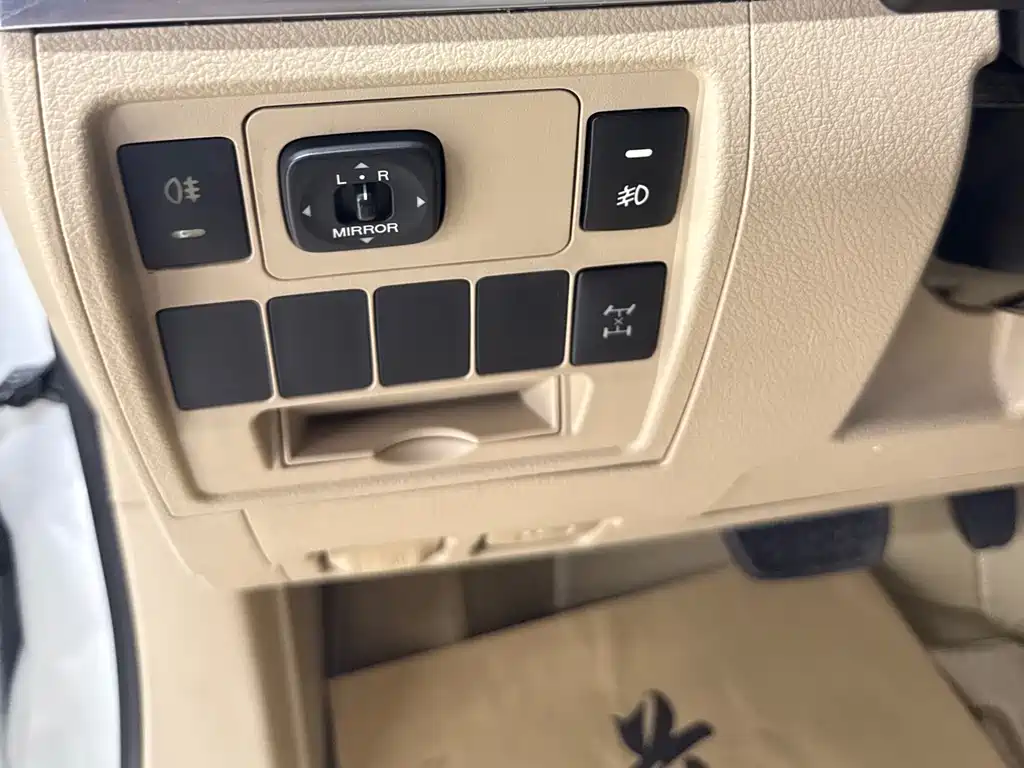 Toyota Land Cruiser 2016 — фото 20